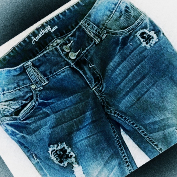 Amethyst Jeans Denim - Distressed jeans with patches